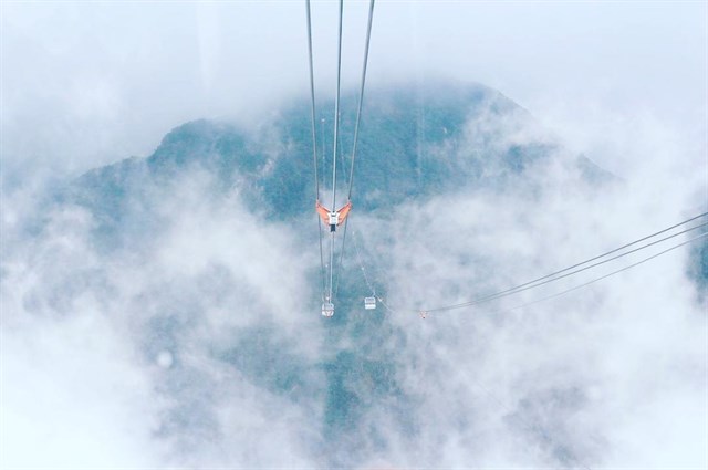 tour da nang gia re di fansipan