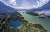 Khám phá hồ Mắt Ngọc