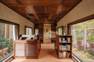 Bên trong tàu Hà Nội 5 Cửa Ô