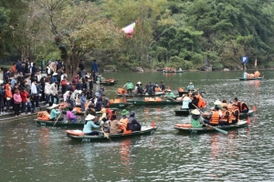 Ninh Bình hút lượng khách lớn trong kỳ nghỉ Tết