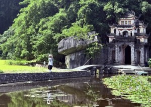 Thời gian như lắng đọng tại Chùa Bích Động